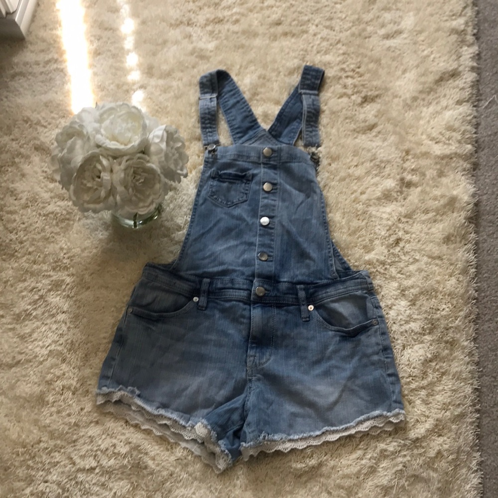Massimo Overall shorts! ☀️☀️